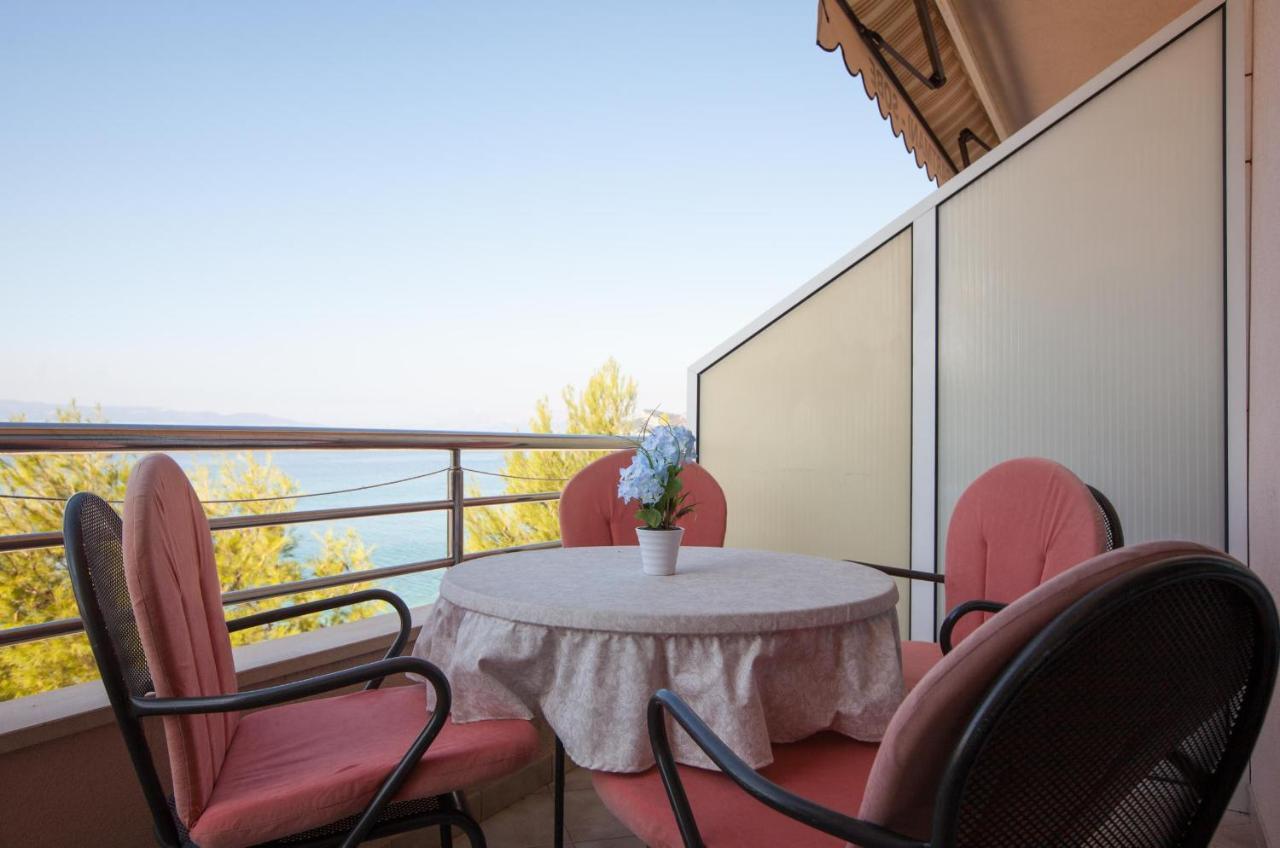 Apartments Marijan - Beachfront Tučepi Esterno foto