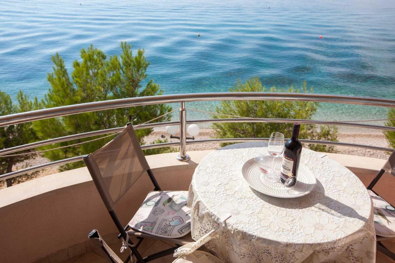 Apartments Marijan - Beachfront Tučepi Esterno foto