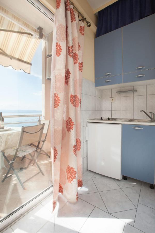 Apartments Marijan - Beachfront Tučepi Esterno foto