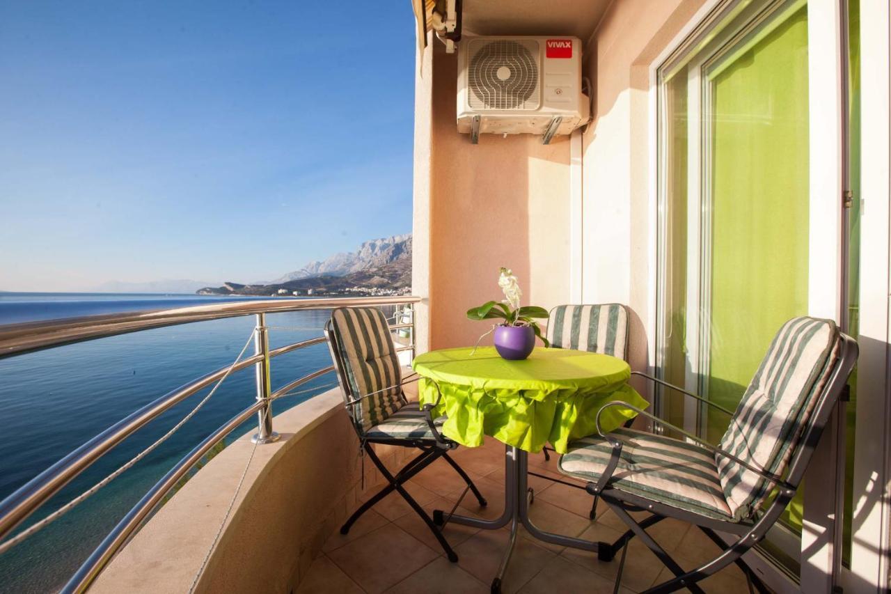 Apartments Marijan - Beachfront Tučepi Esterno foto