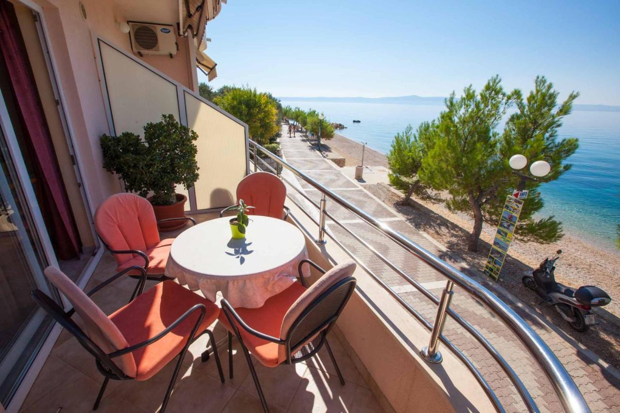 Apartments Marijan - Beachfront Tučepi Esterno foto