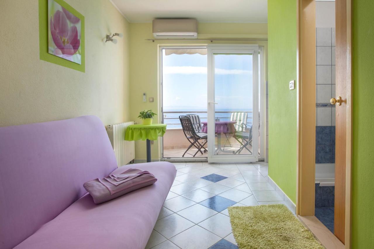 Apartments Marijan - Beachfront Tučepi Esterno foto