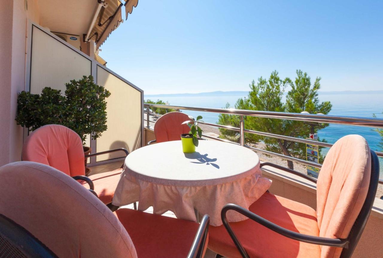 Apartments Marijan - Beachfront Tučepi Esterno foto