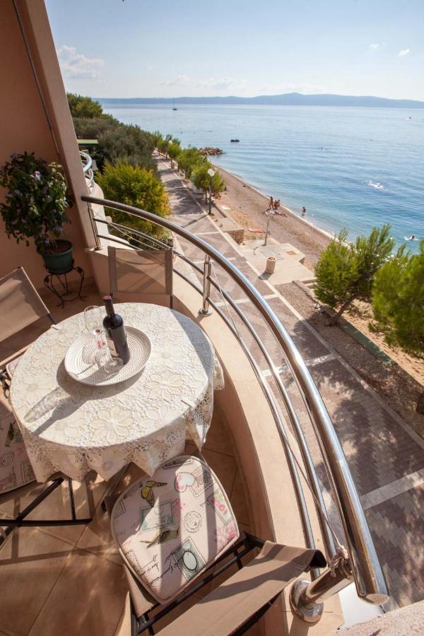 Apartments Marijan - Beachfront Tučepi Esterno foto