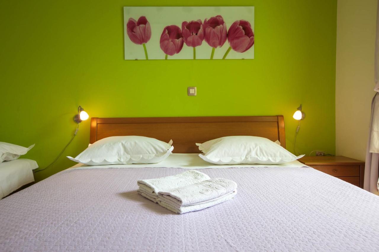 Apartments Marijan - Beachfront Tučepi Esterno foto