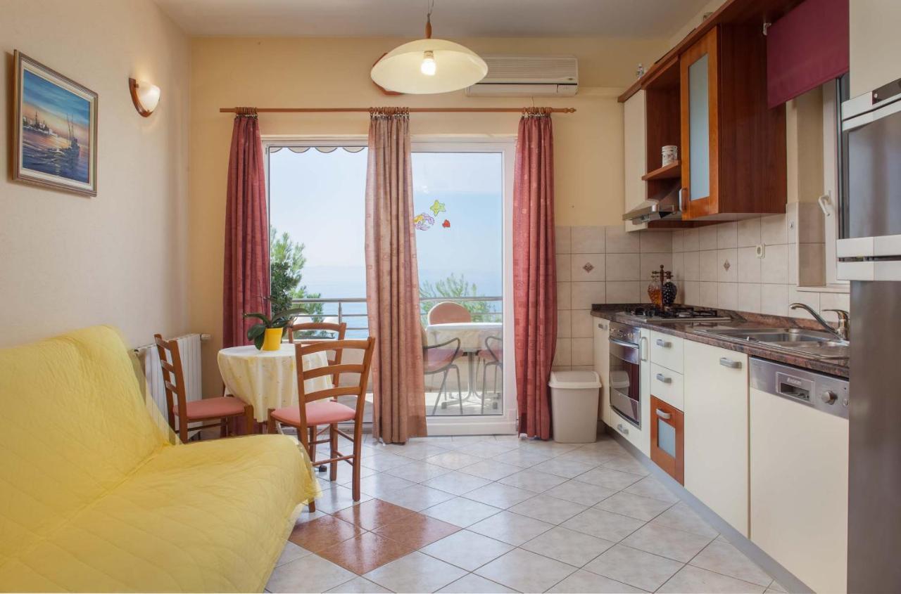 Apartments Marijan - Beachfront Tučepi Esterno foto